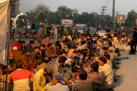 جشن ولادت باسعادت امام حسن مجتبیٰ ؑ کے موقع پر ایم ڈبلیوایم کے تحت لاہور میں افطاردسترخوان کا اہتمام