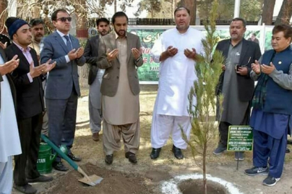 شجر کاری مہم،رواں سال بلوچستان میں 10 لاکھ سے زائد پودے لگائے جائینگے، وزیرجنگلات آغا سید محمد رضا