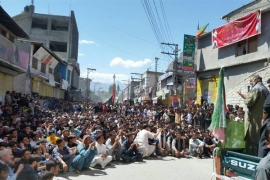 عزاداری وقت کے ظالموں کے مقابلے میں ڈٹ جانا ہے،  آغا علی رضوی