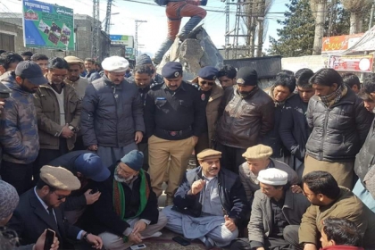 آغا علی رضوی کی زیر قیادت پریشان چوک سکردوپر بجلی بحران پر حکومت اور محکمہ ترقیات کے خلاف دھرنا